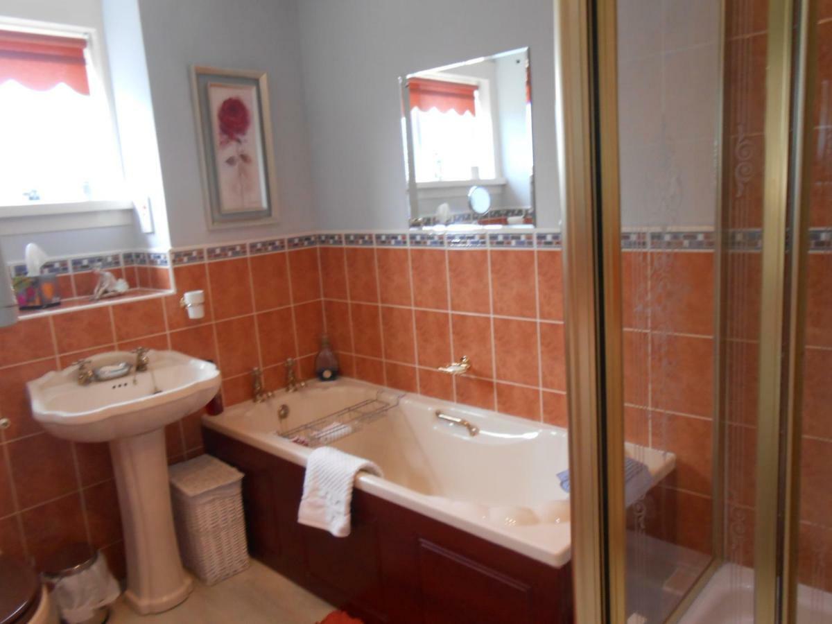 Rose Villa Bed And Breakfast Forfar Exteriér fotografie